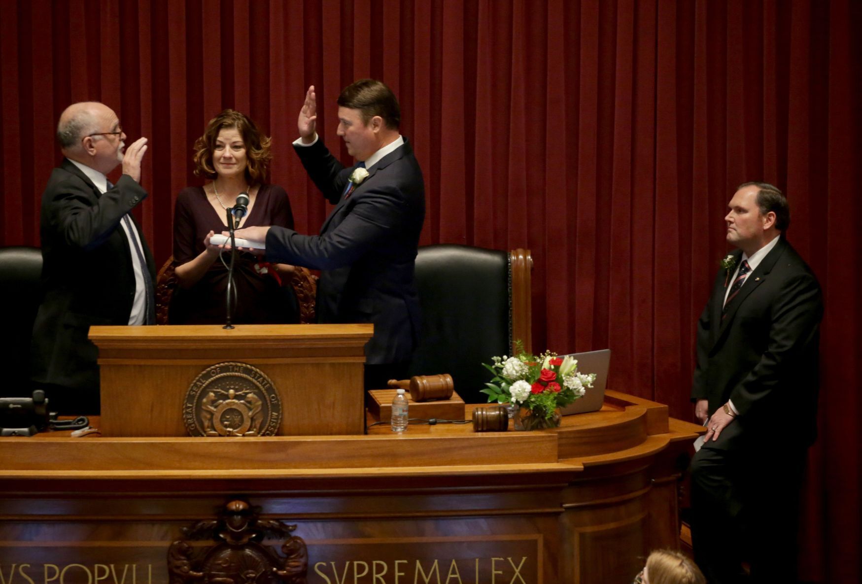 New lawmakers sworn in as Missouri's 2021 legislative session starts